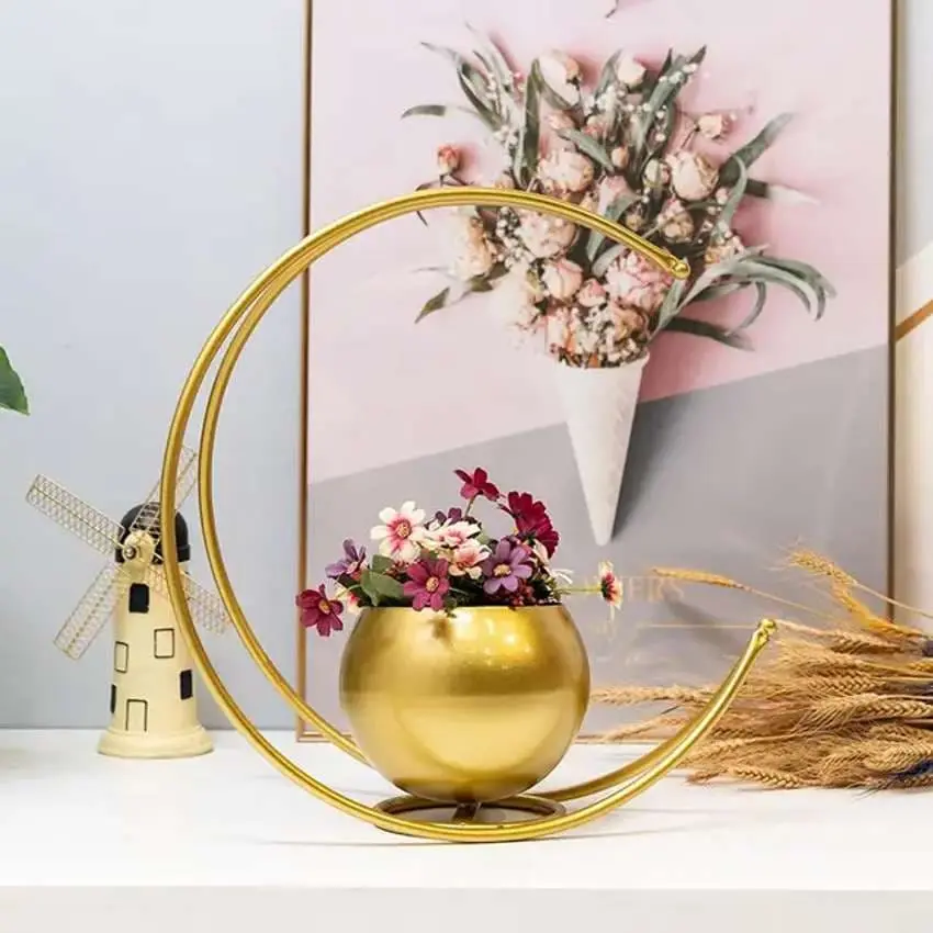 Gold Finish Metal Geometric Flower Vase – Modern Home & Table Decor (24 x 24 cm)
